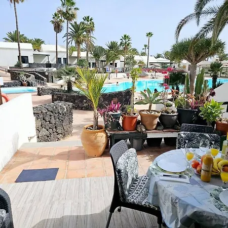 아파트 Taisa Playa Roca *